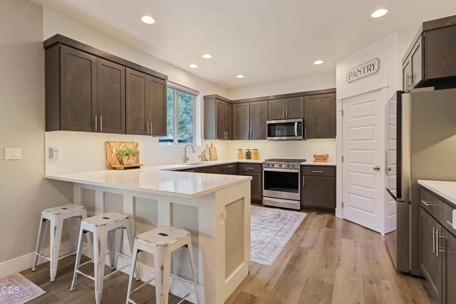 Photo of 2409 NE Robinson Street 11 of 71