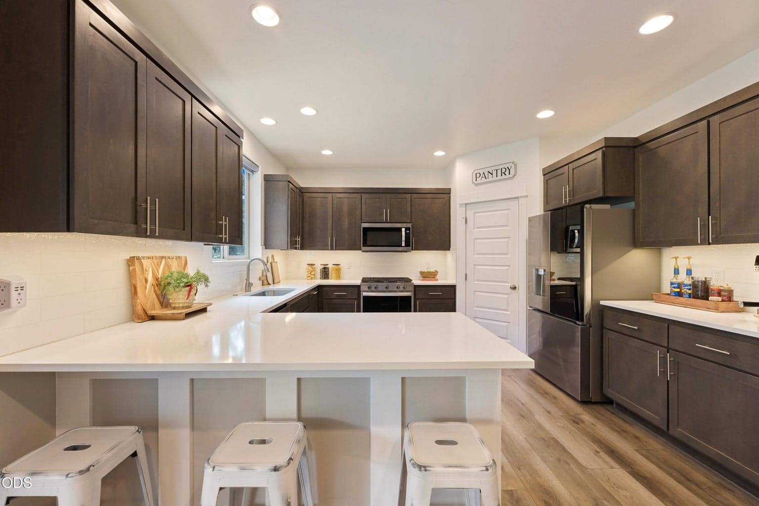 Photo of 2409 NE Robinson Street 12 of 71