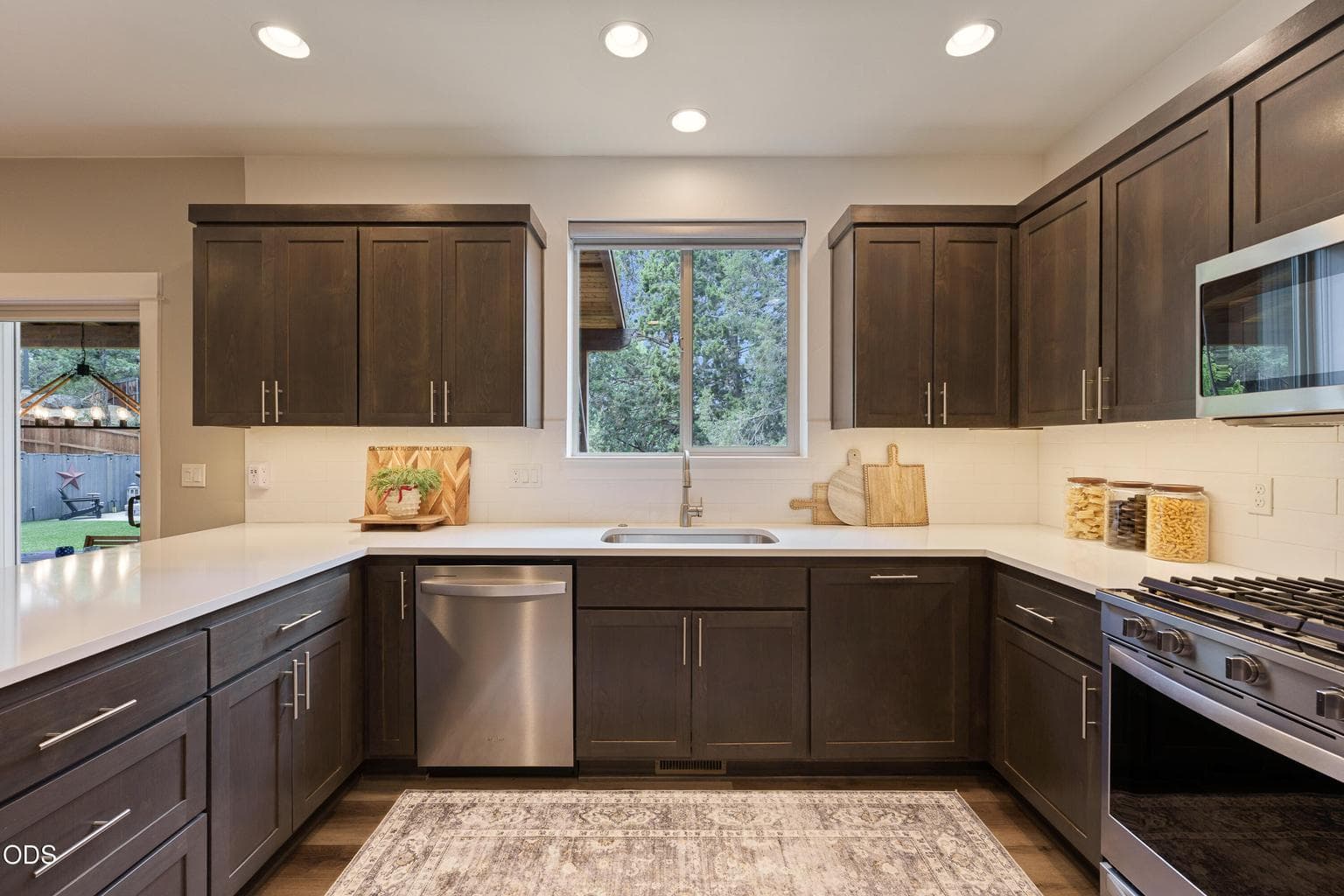 Photo of 2409 NE Robinson Street 13 of 71