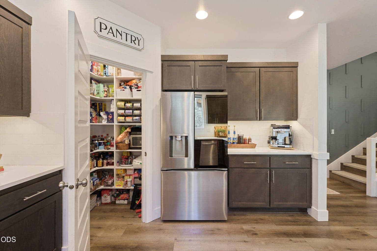 Photo of 2409 NE Robinson Street 14 of 71