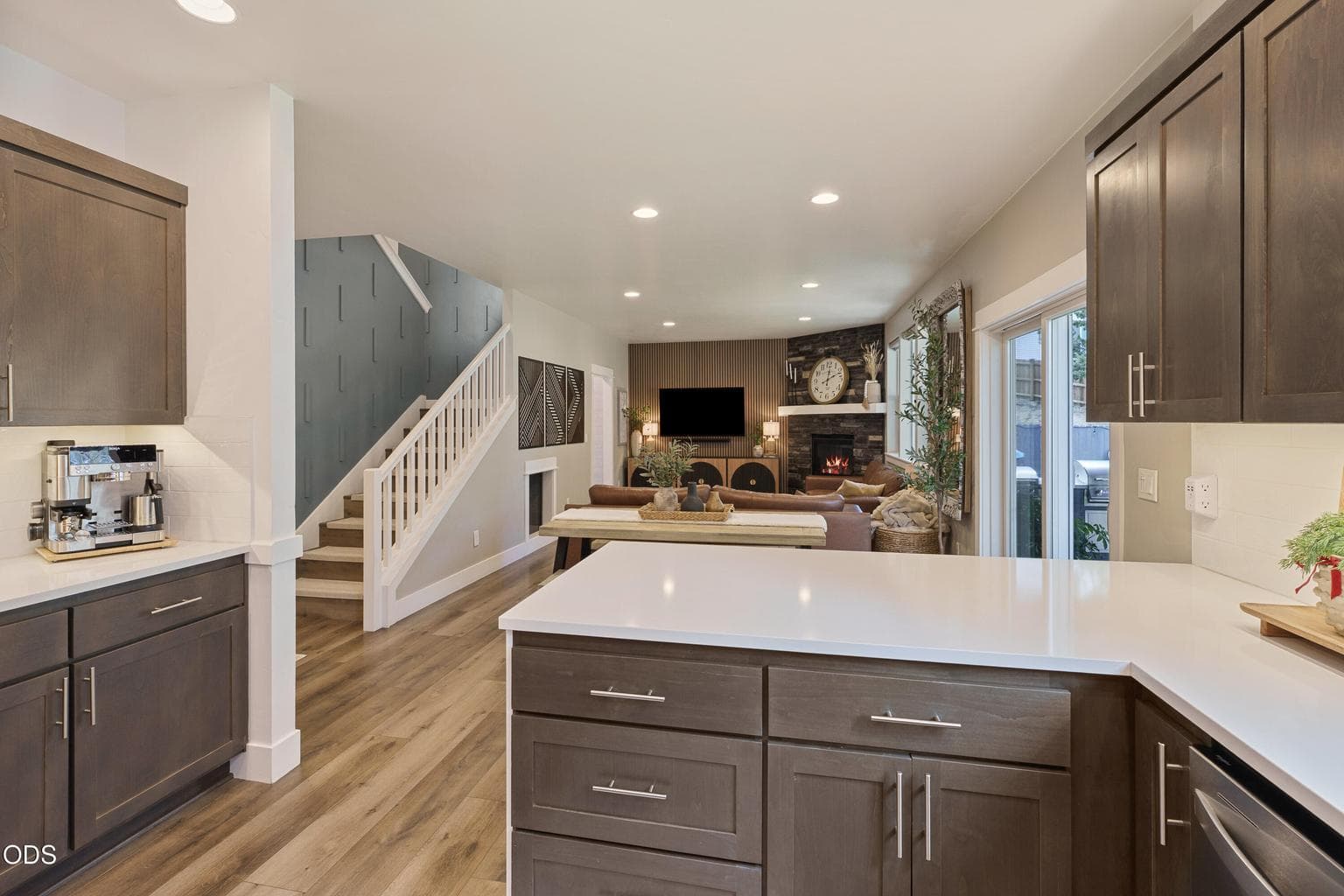 Photo of 2409 NE Robinson Street 15 of 71