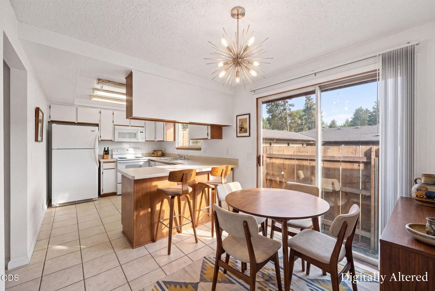 Photo of 567 Centennial Street 4 of 22