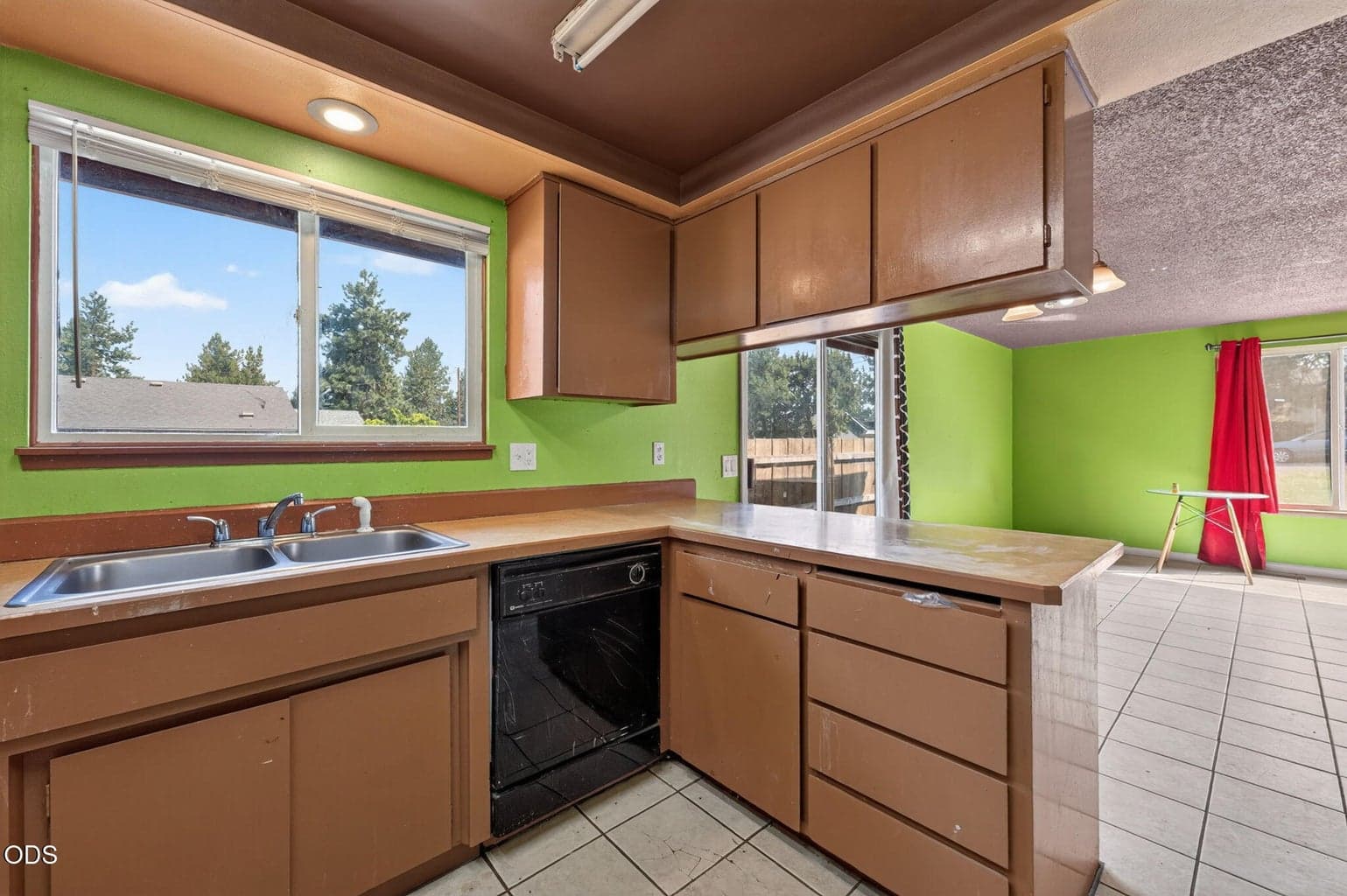 Photo of 567 SE Centennial Street 11 of 22