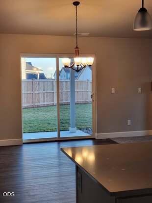 Photo of 339 NW Par Avenue 9 of 30