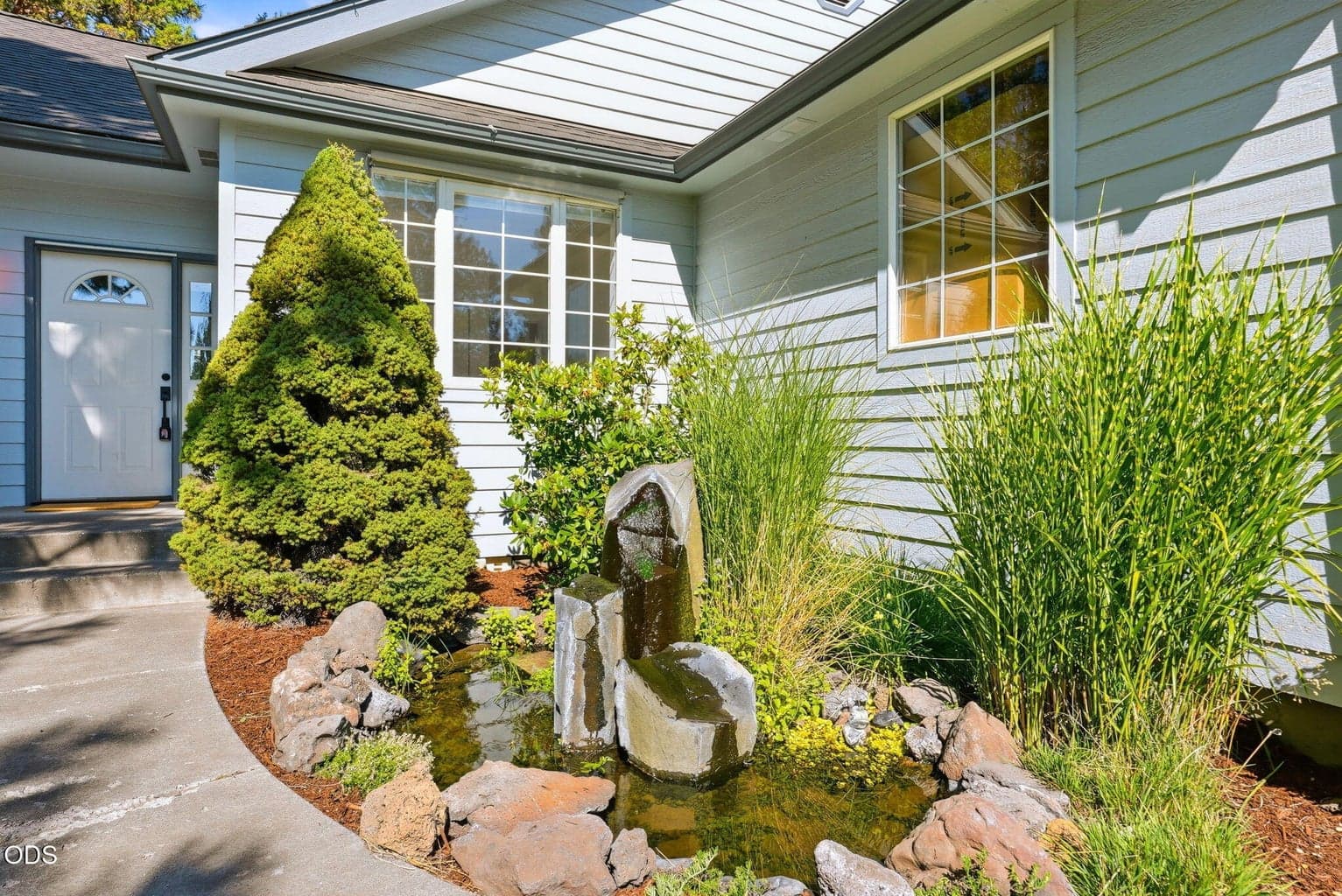 Photo of 947 Sunwood Court 3 of 34