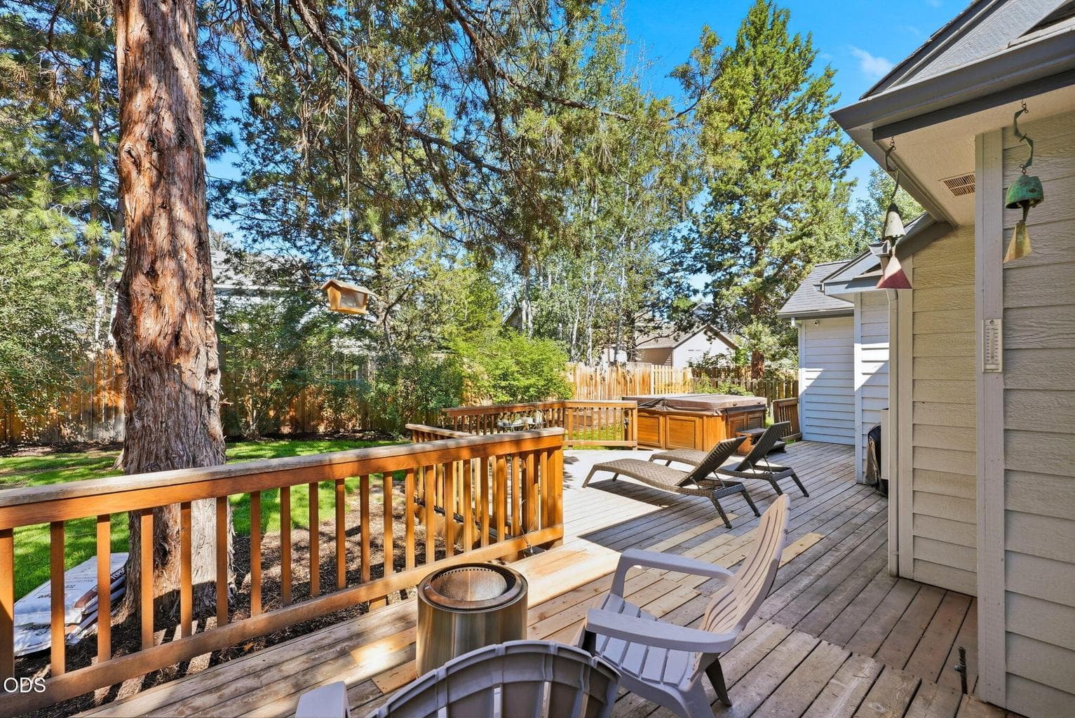 Photo of 947 SE Sunwood Court 28 of 34