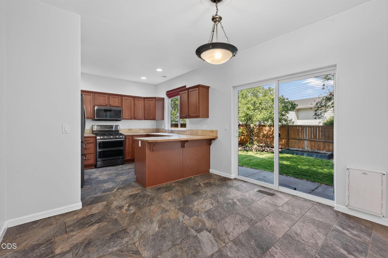 Photo of 3022 NE Quiet Canyon Drive 15 of 60