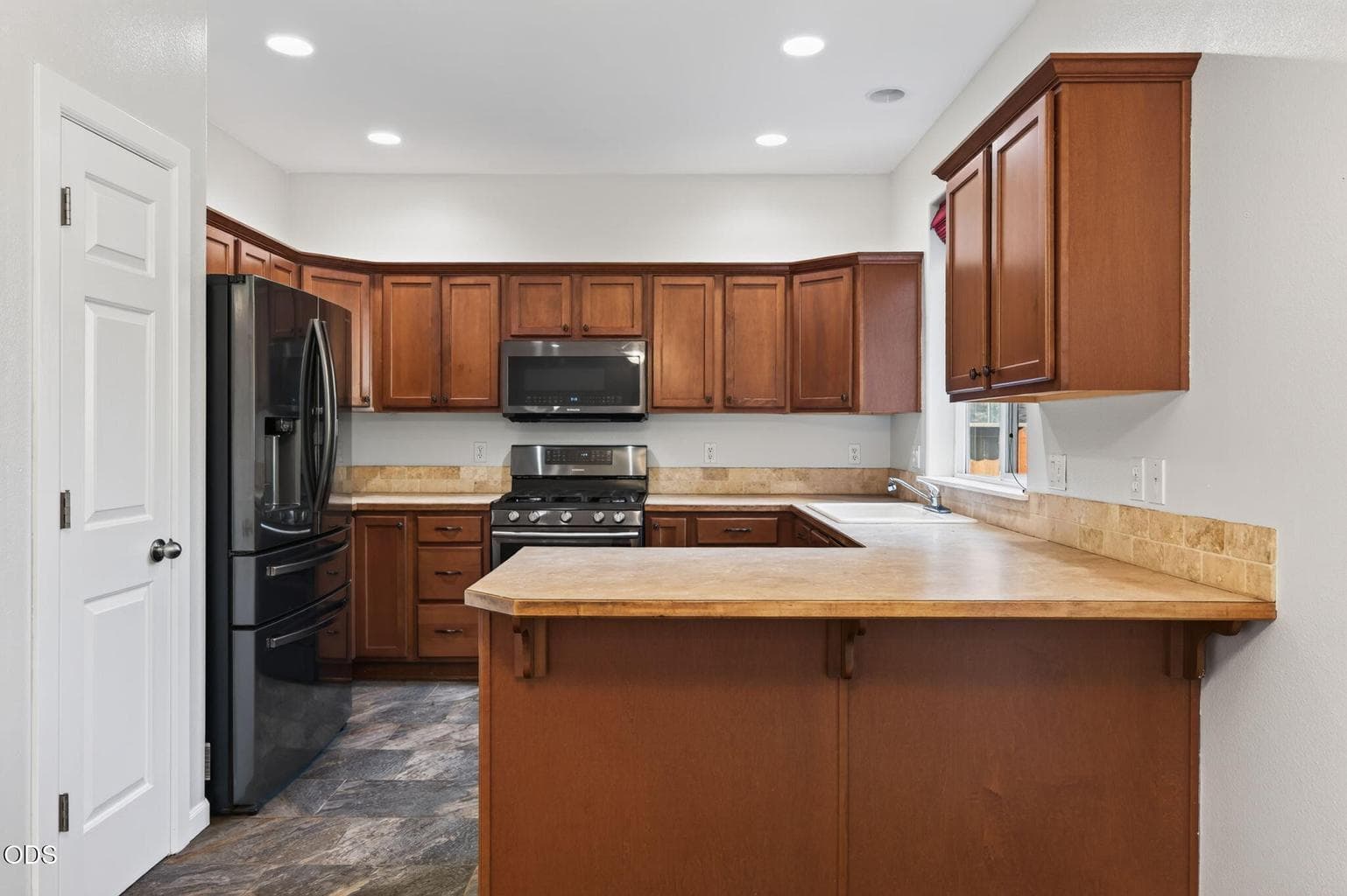 Photo of 3022 NE Quiet Canyon Drive 17 of 60