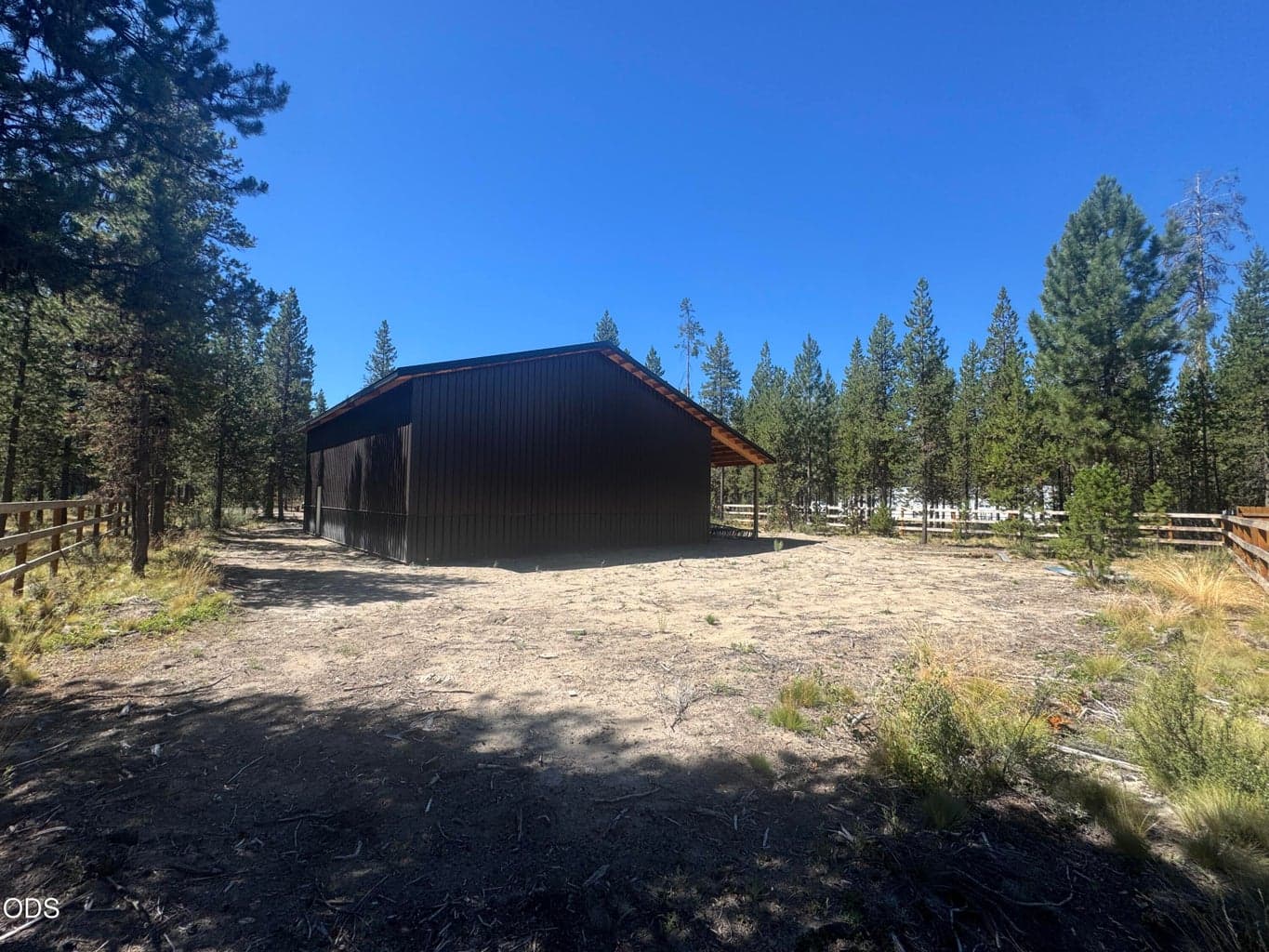 Photo of 17088 Kingsburg Road 9 of 25
