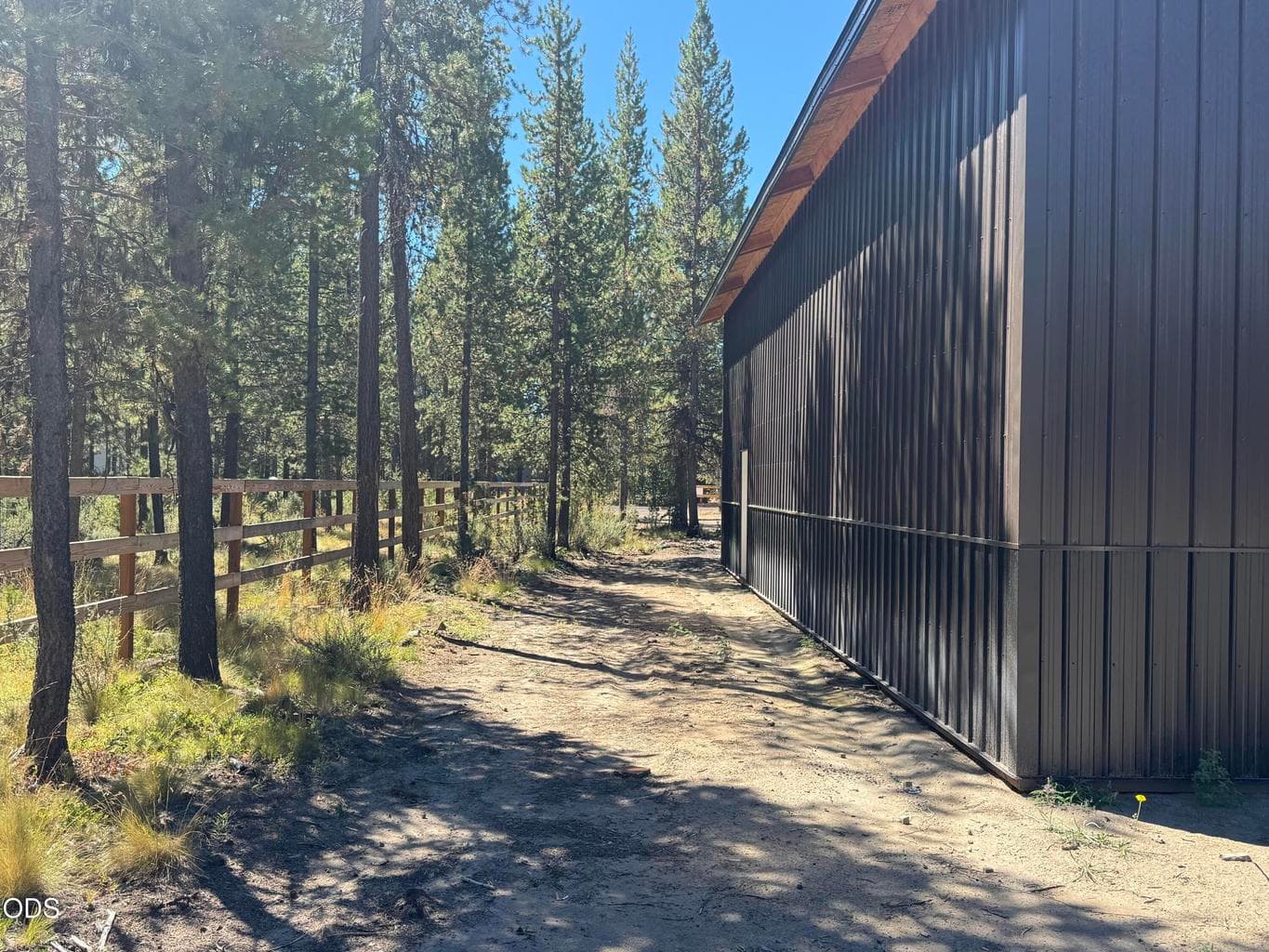 Photo of 17088 Kingsburg Road 10 of 25