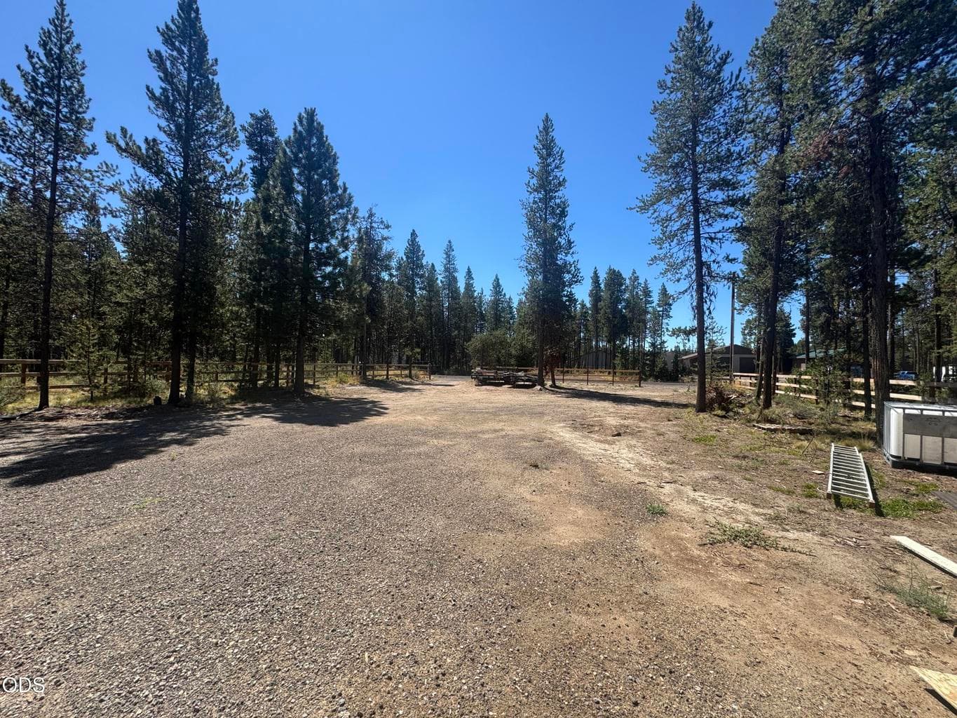 Photo of 17088 Kingsburg Road 11 of 25