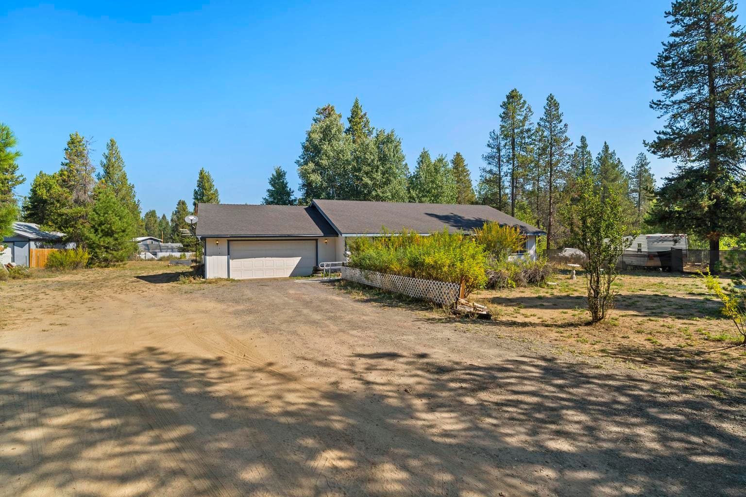 Photo of 16046 Dyke Road 1 of 45
