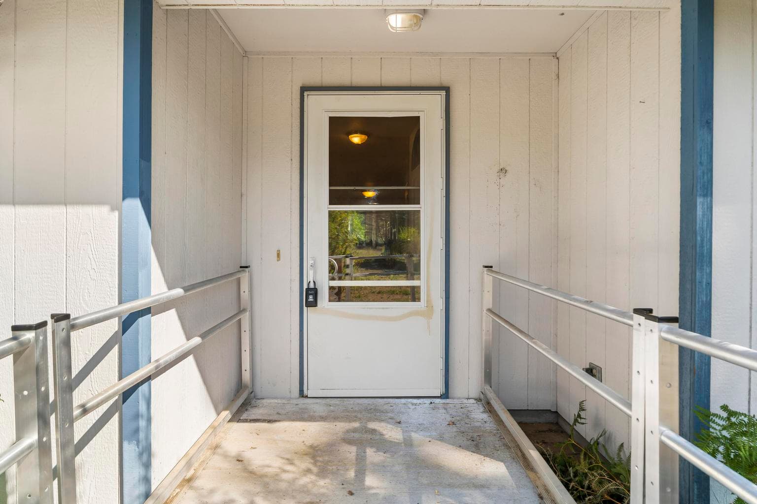 Photo of 16046 Dyke Road 2 of 45