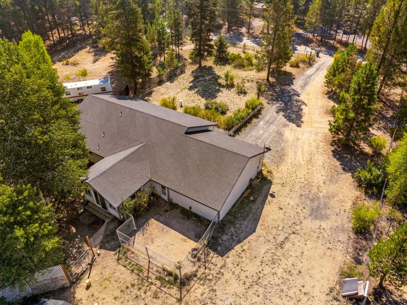 Photo of 16046 Dyke Road 5 of 45