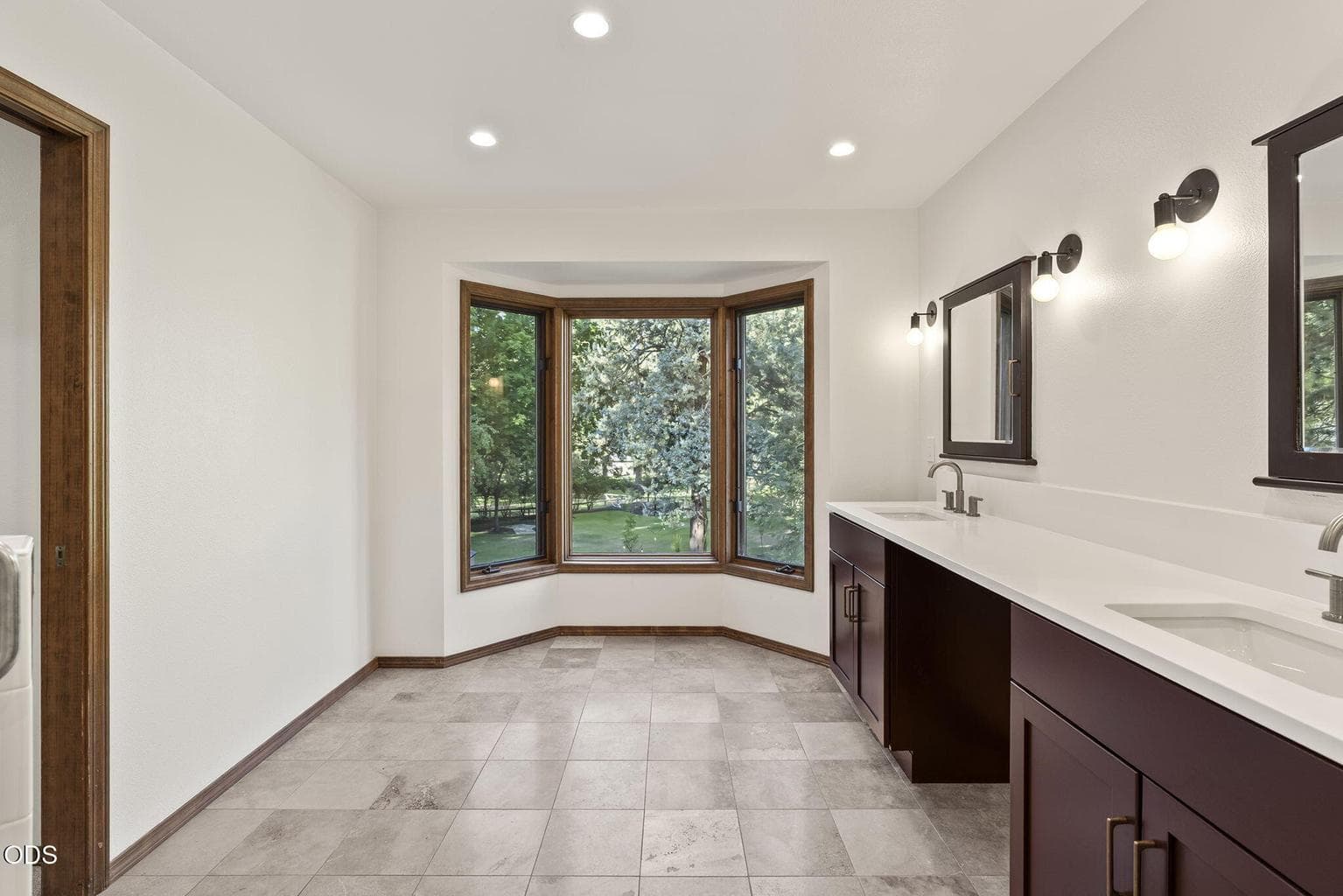 Upstairs Primary Bathroom