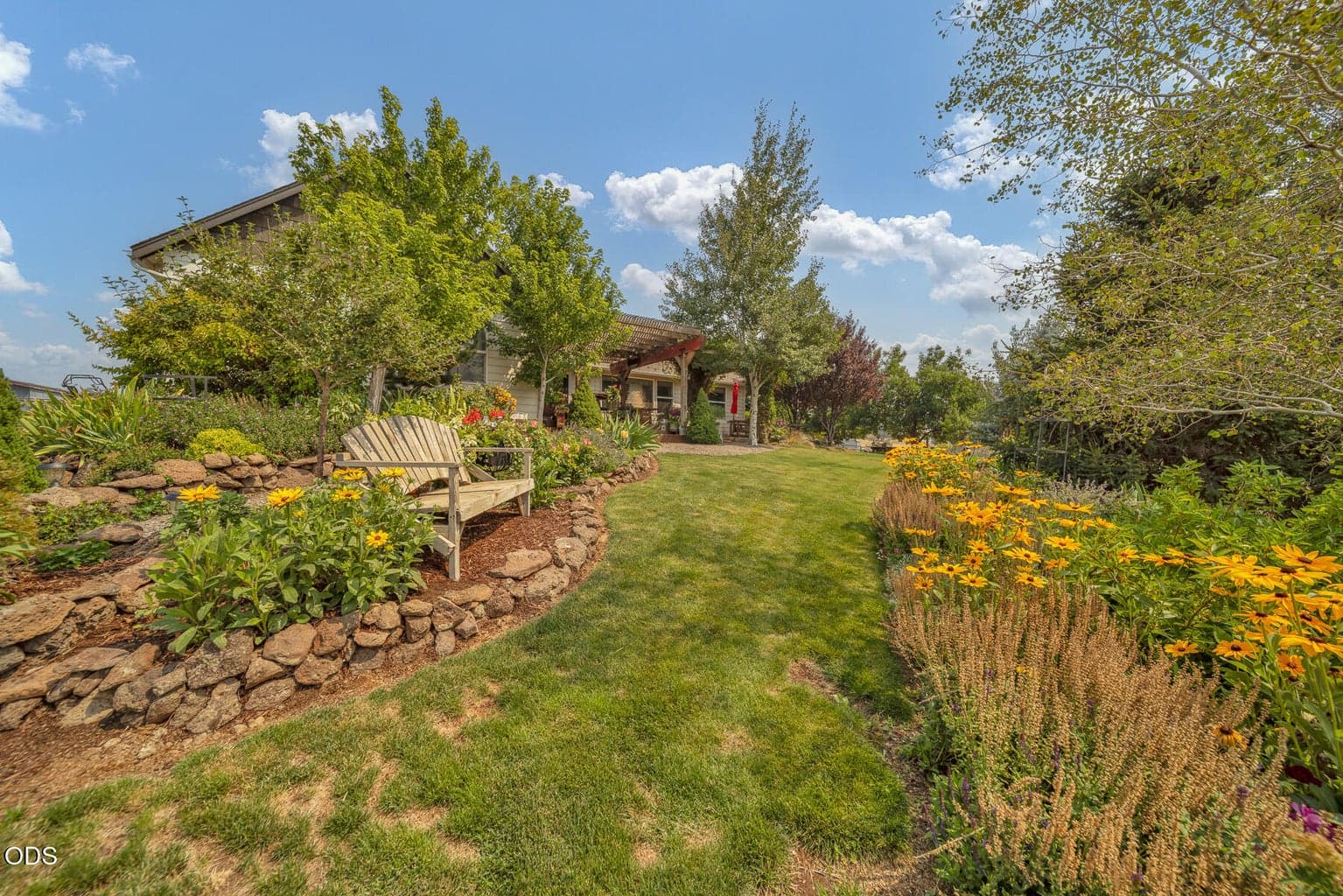 Photo of 998 Brown Drive 6 of 38