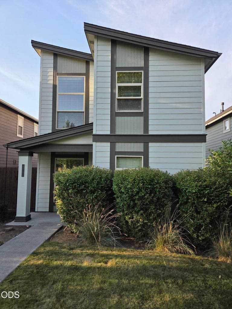 Photo of 20260 Badger Road 1 of 1