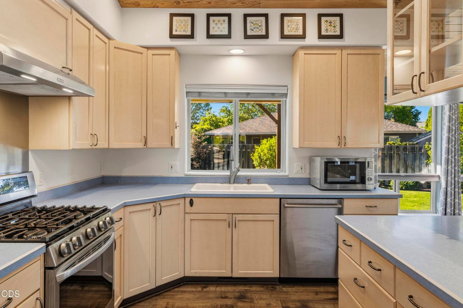Photo of 649 NW 21st Court 33 of 53