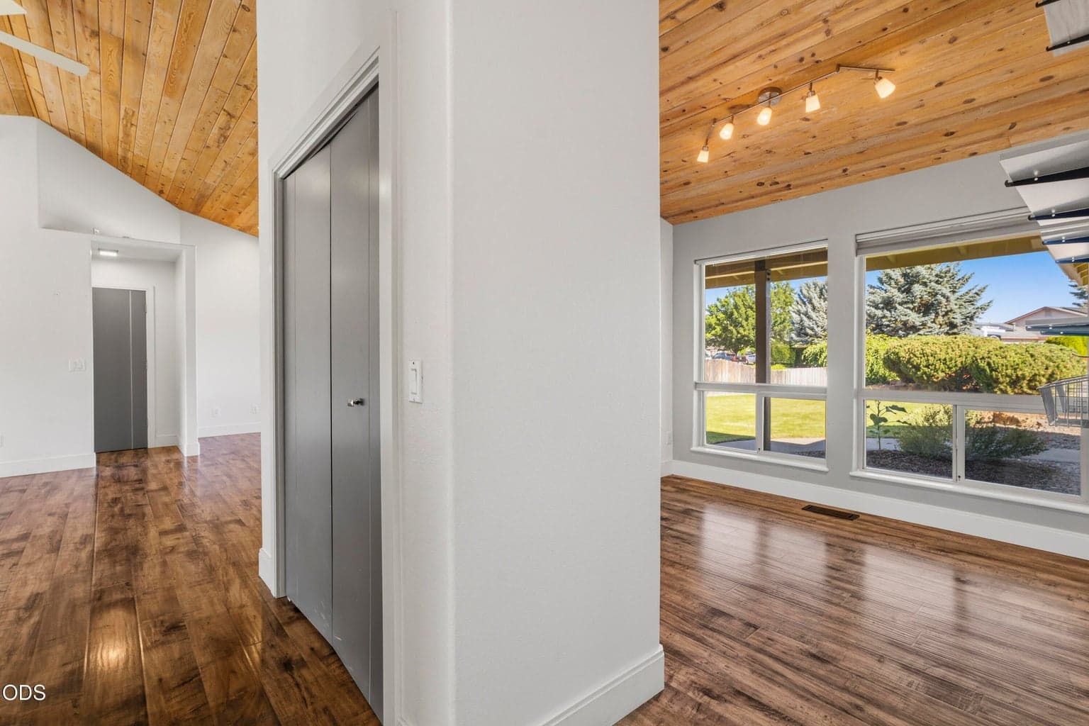 Photo of 649 NW 21st Court 28 of 53