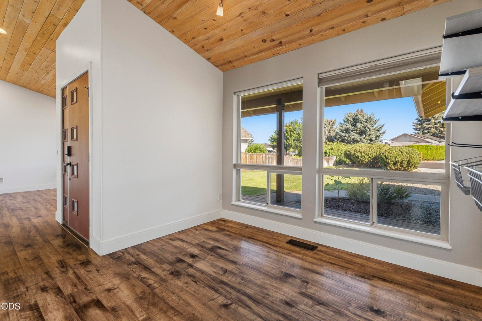 Photo of 649 NW 21st Court 29 of 53