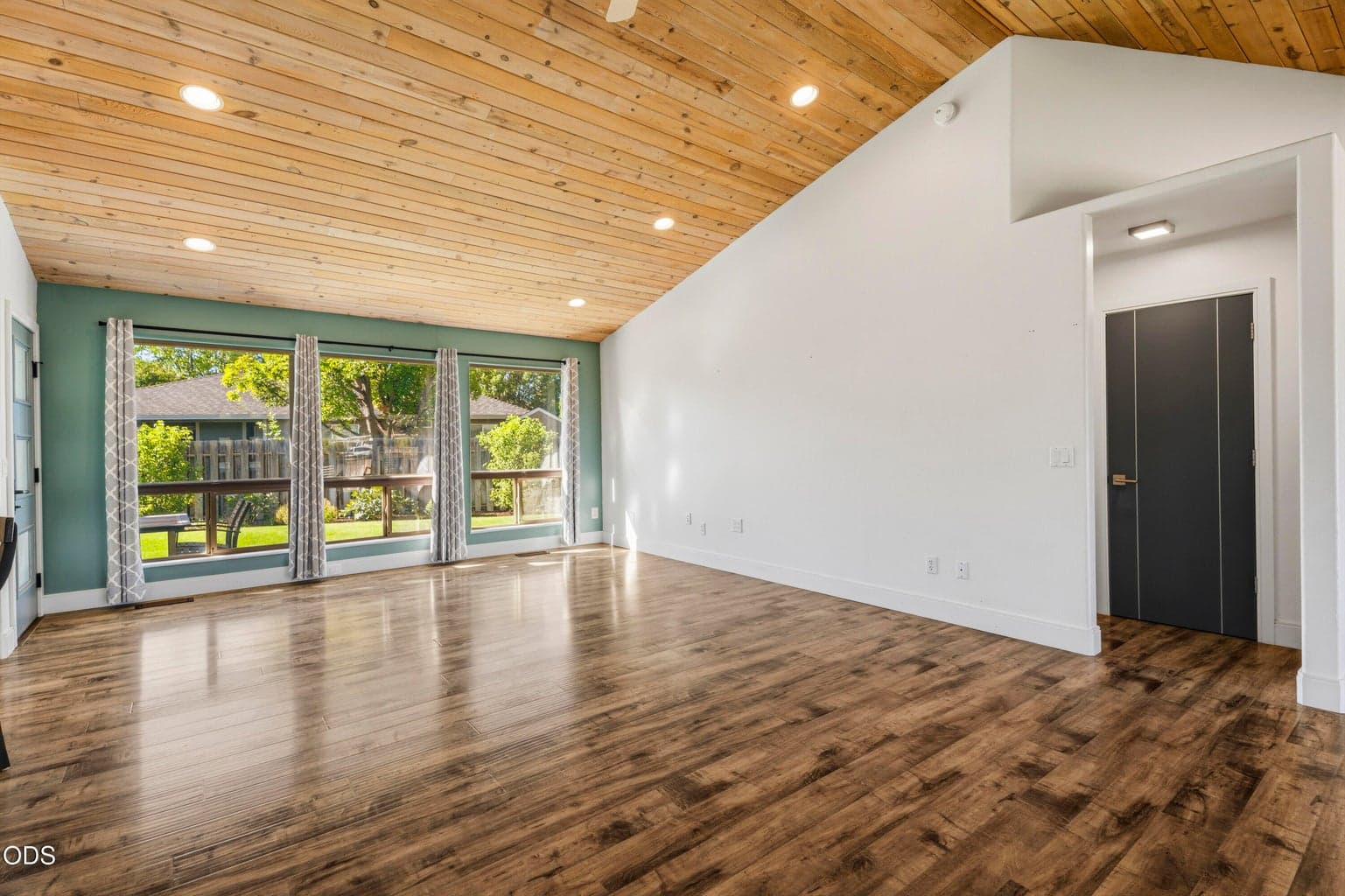 Photo of 649 NW 21st Court 21 of 53