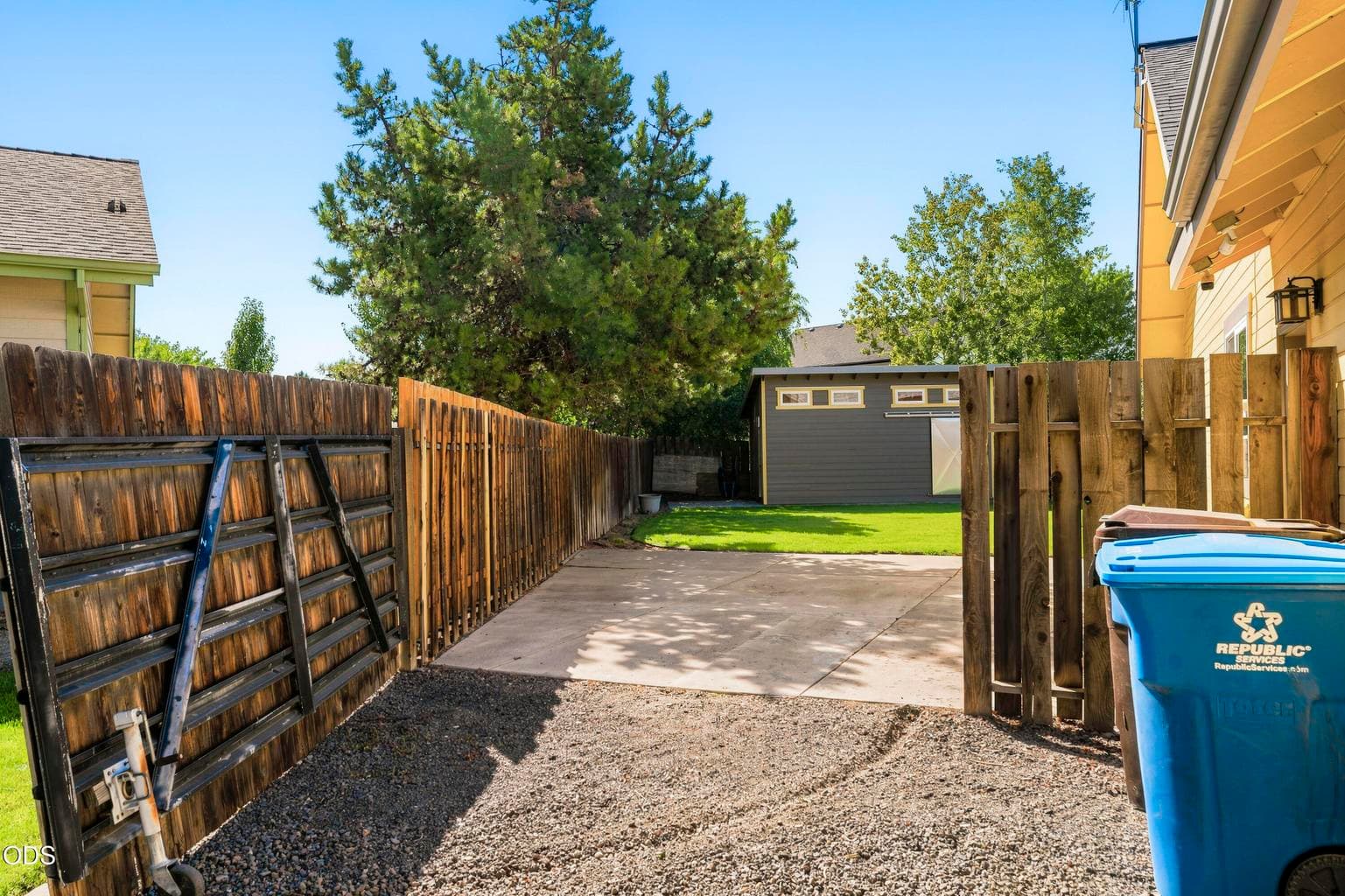 Photo of 649 NW 21st Court 8 of 53