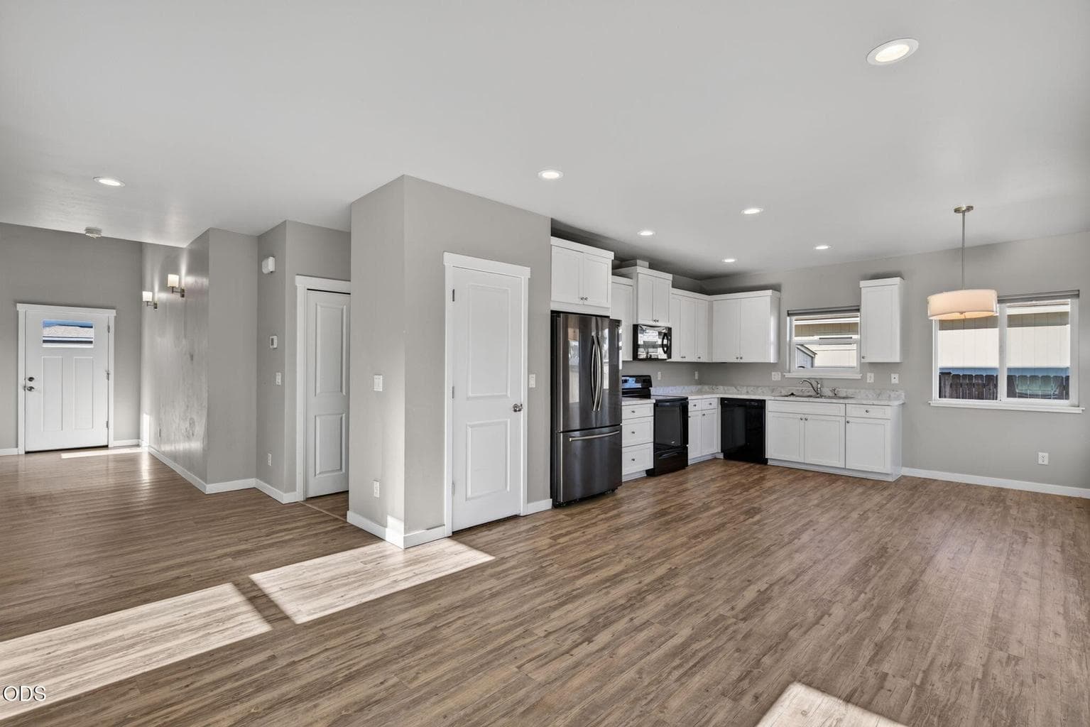 Photo of 16428 Bassett Road 18 of 43