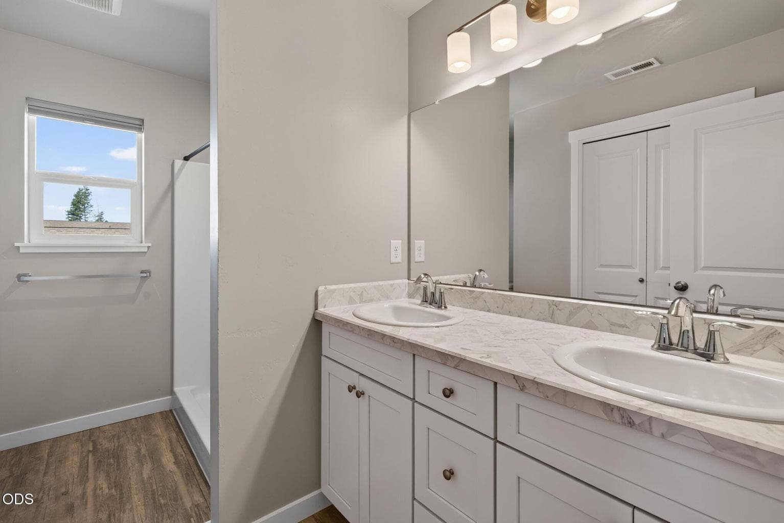 Photo of 16428 Bassett Road 34 of 43