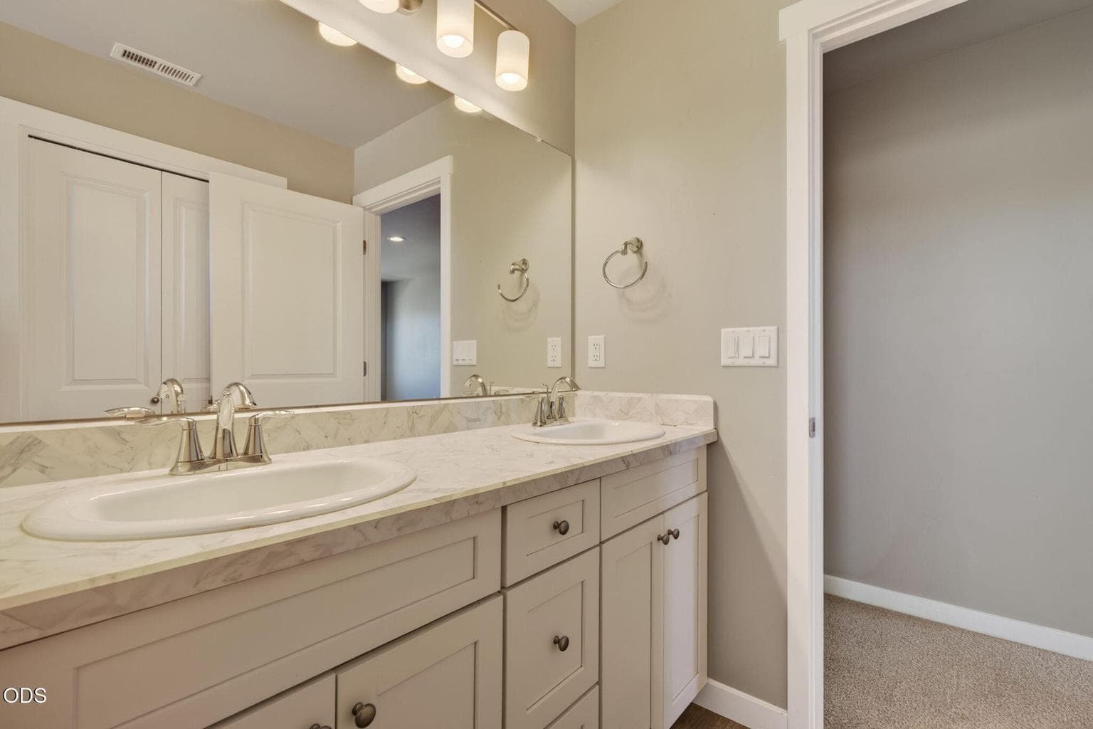 Photo of 16428 Bassett Road 37 of 43