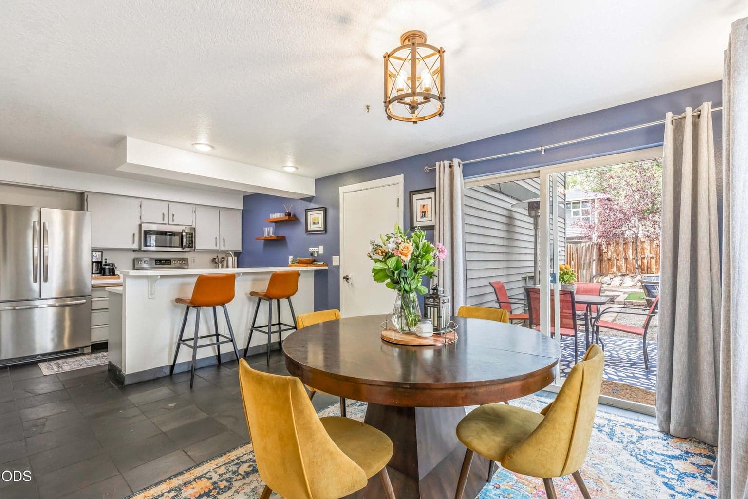 Photo of 902 Ogden Avenue 6 of 31