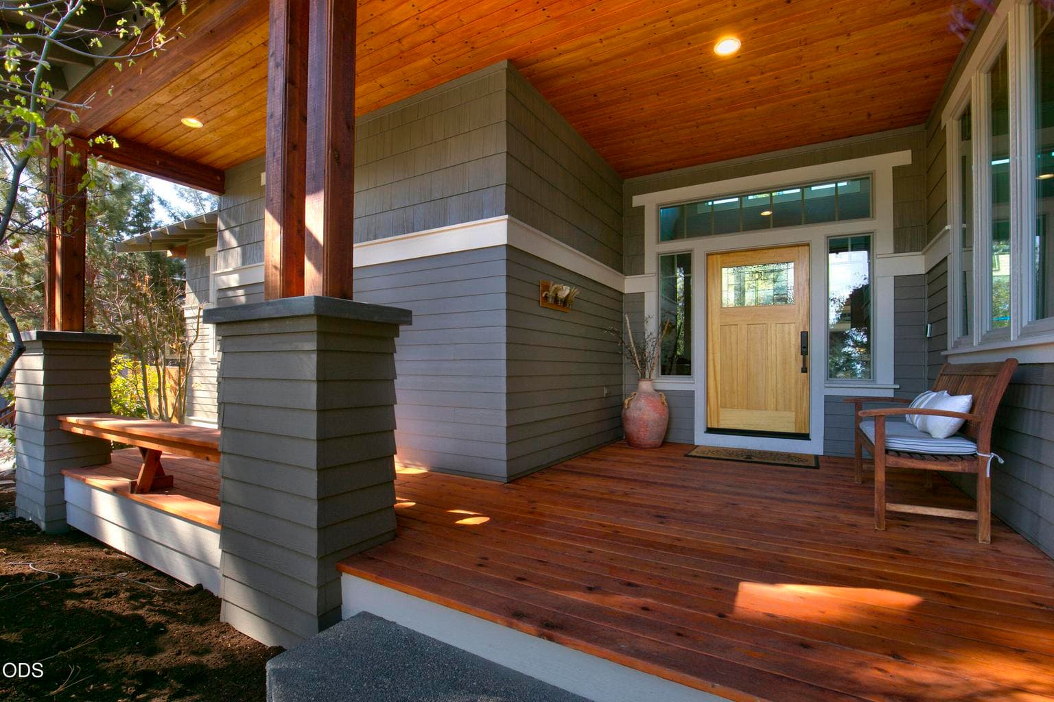 Photo of 691 Yosemite Drive 3 of 27