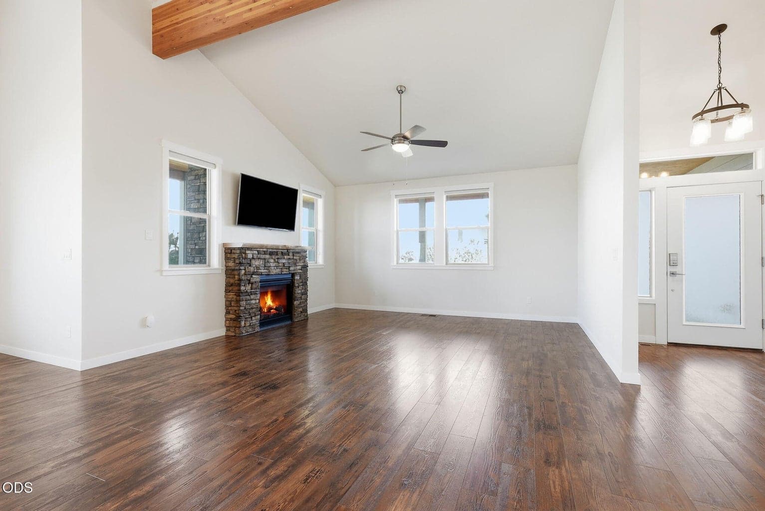 Photo of 4496 Zenith Avenue 5 of 42