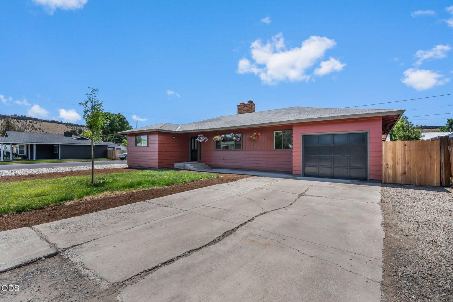 Photo of 285 Claypool Street 3 of 24