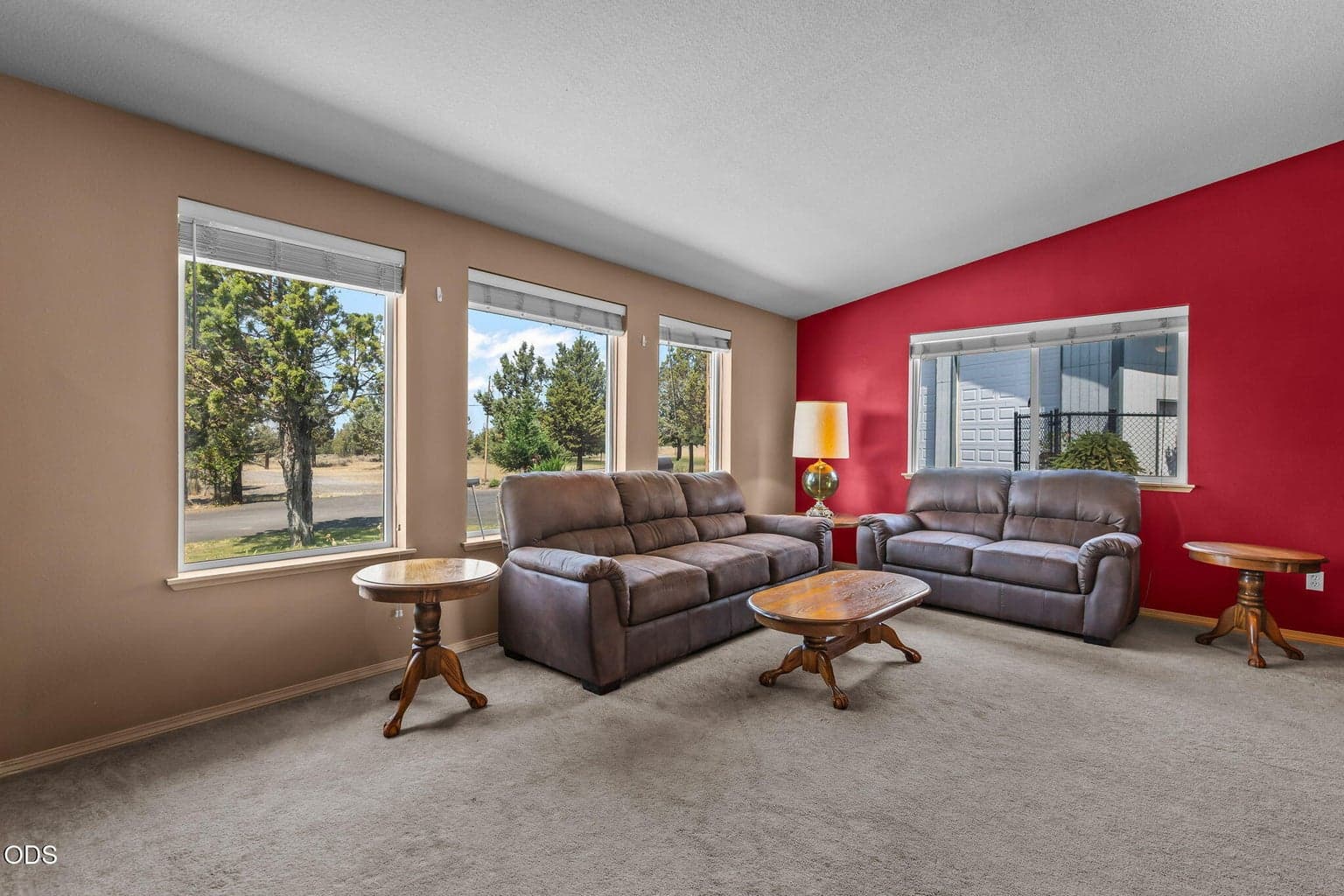 Photo of 7502 Bluebird Lane 5 of 36