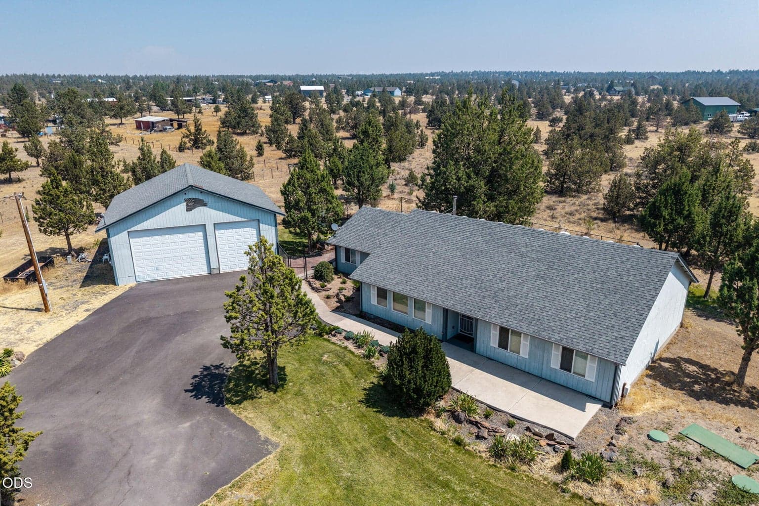 Photo of 7502 Bluebird Lane 1 of 36