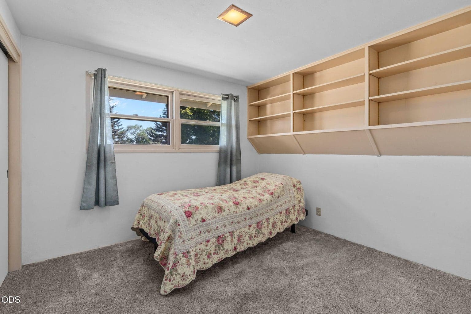 Photo of 630 NE Loper Avenue 16 of 27