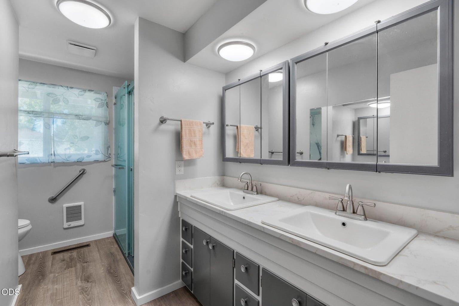 Photo of 630 NE Loper Avenue 13 of 27