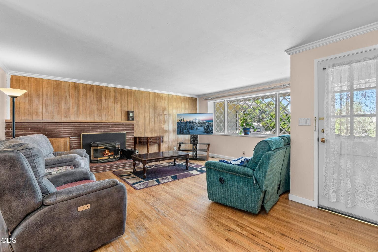 Photo of 630 Loper Avenue 5 of 27