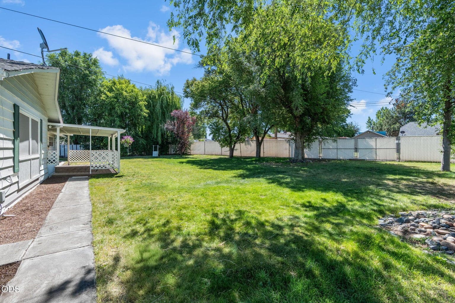 Photo of 630 NE Loper Avenue 21 of 27