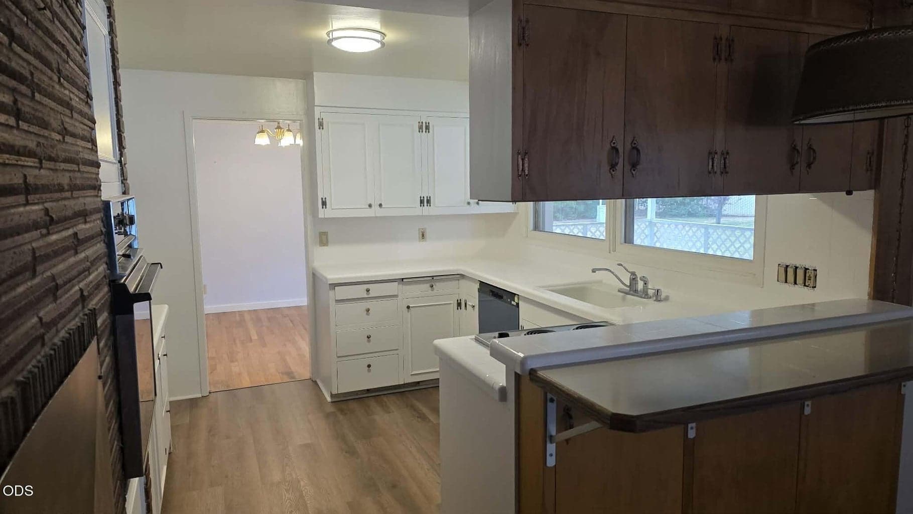 Photo of 630 NE Loper Avenue 7 of 27