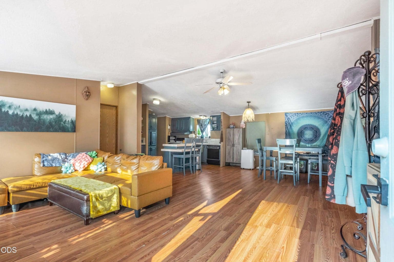 Photo of 939 Cains Road 3 of 26