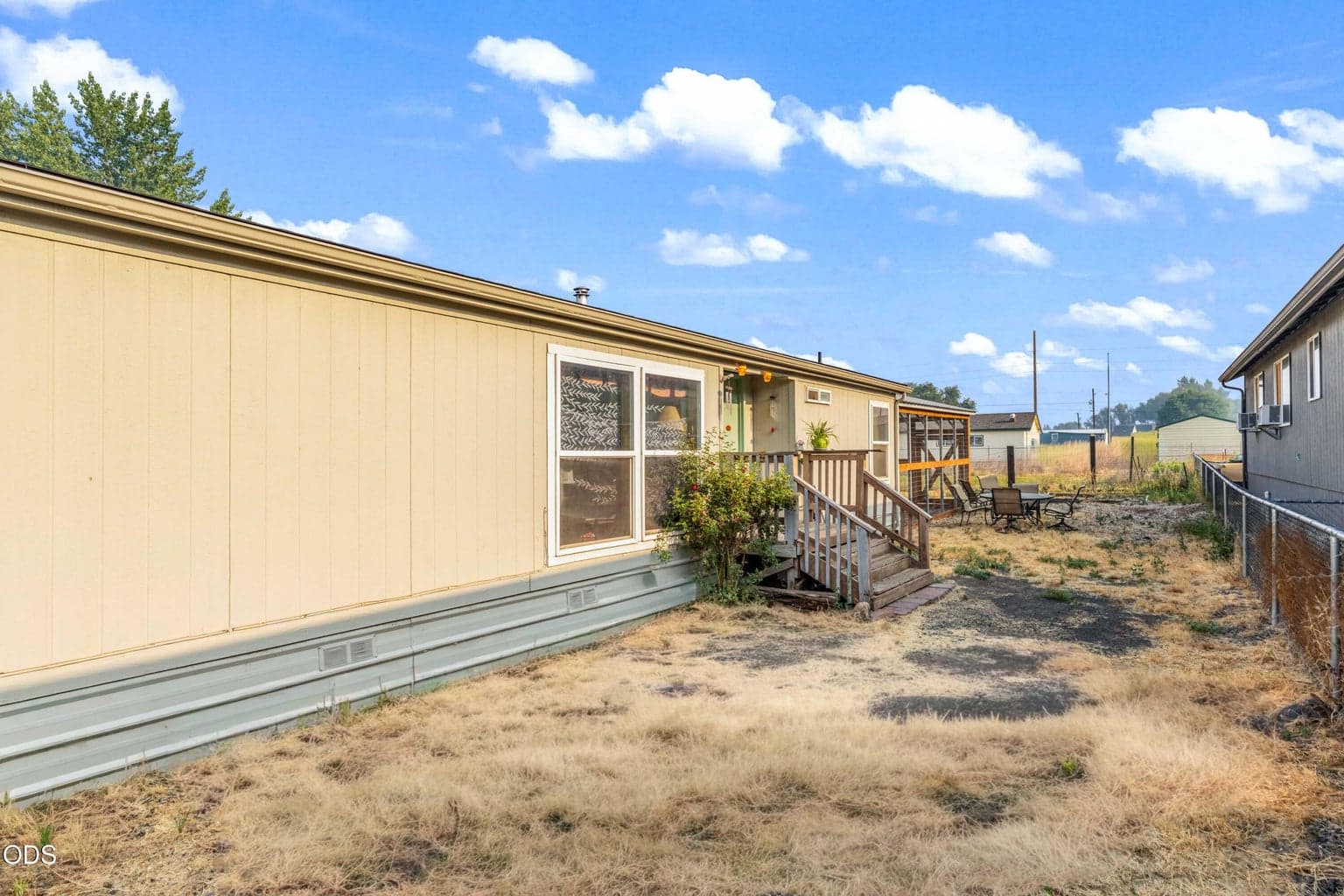 Photo of 939 Cains Road 2 of 26