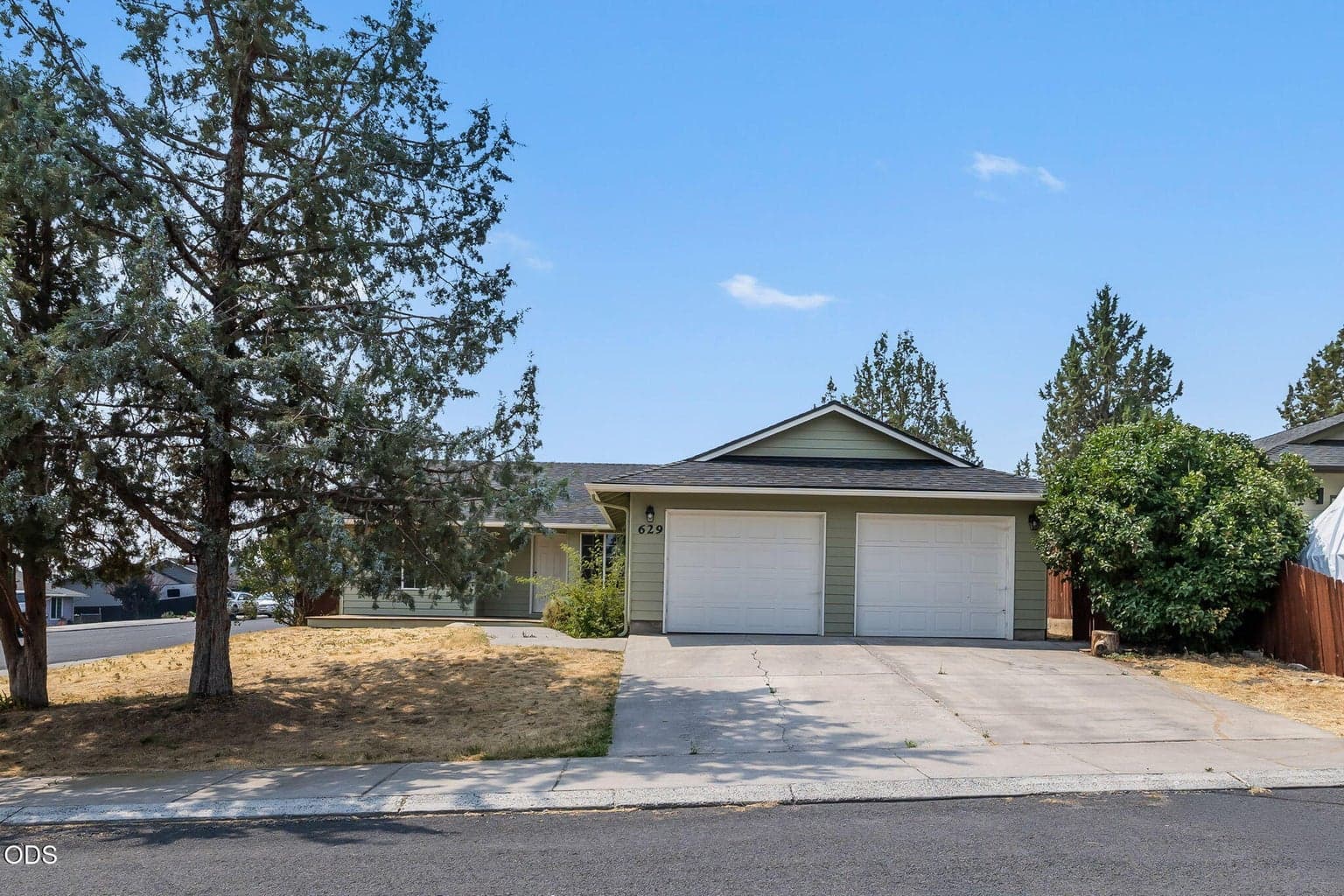 Photo of 629 Deer Ridge Court 3 of 33