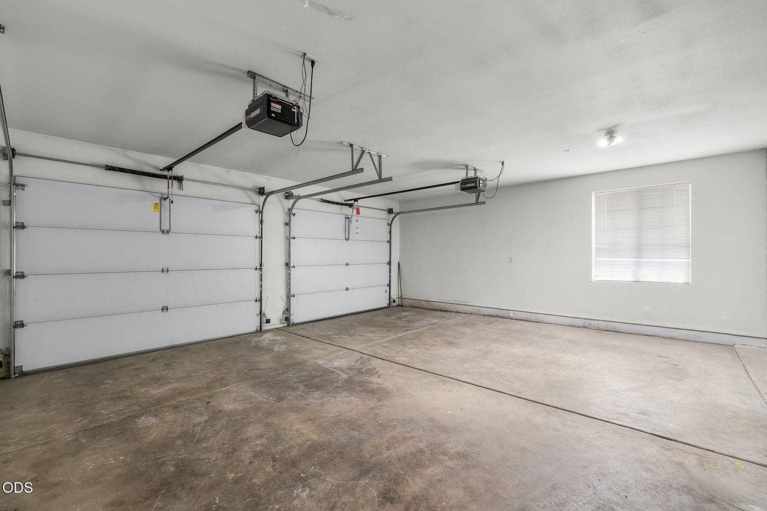 Photo of 629 SW Deer Ridge Court 26 of 33