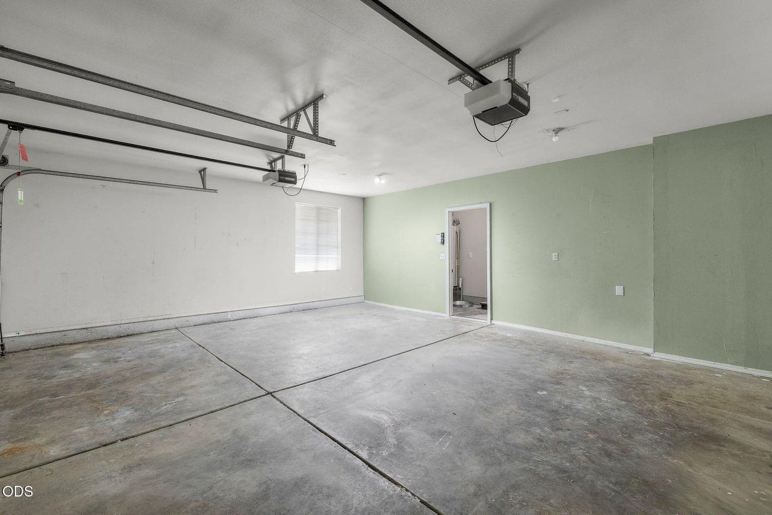 Photo of 629 SW Deer Ridge Court 27 of 33