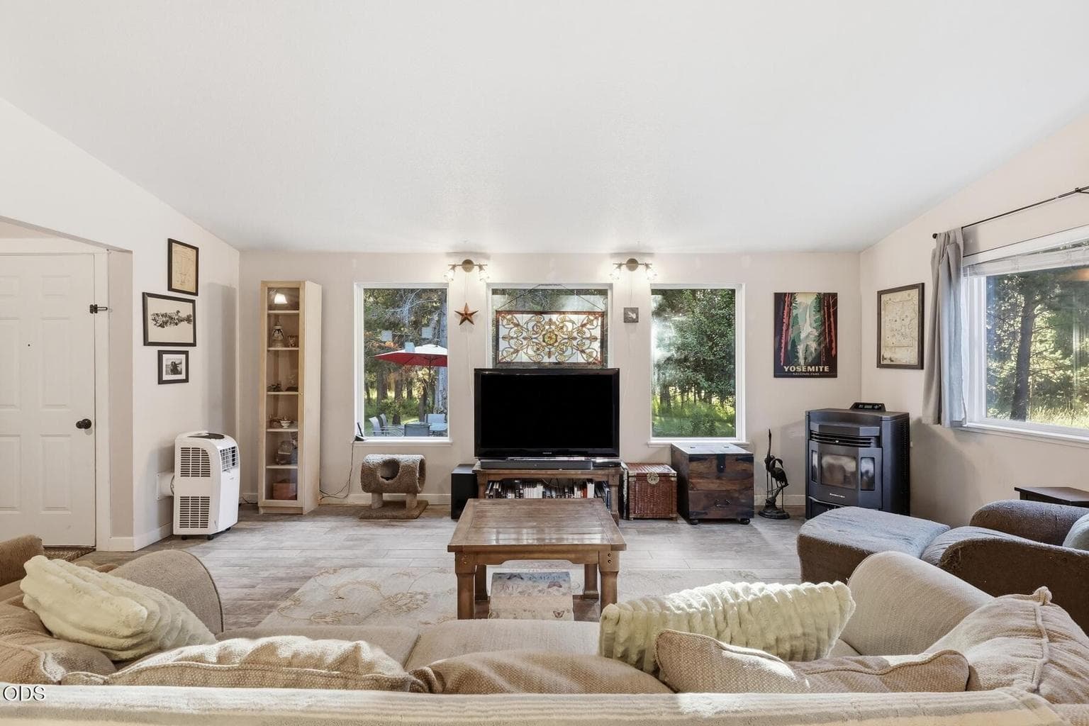 Photo of 16801 Gross Drive 15 of 68