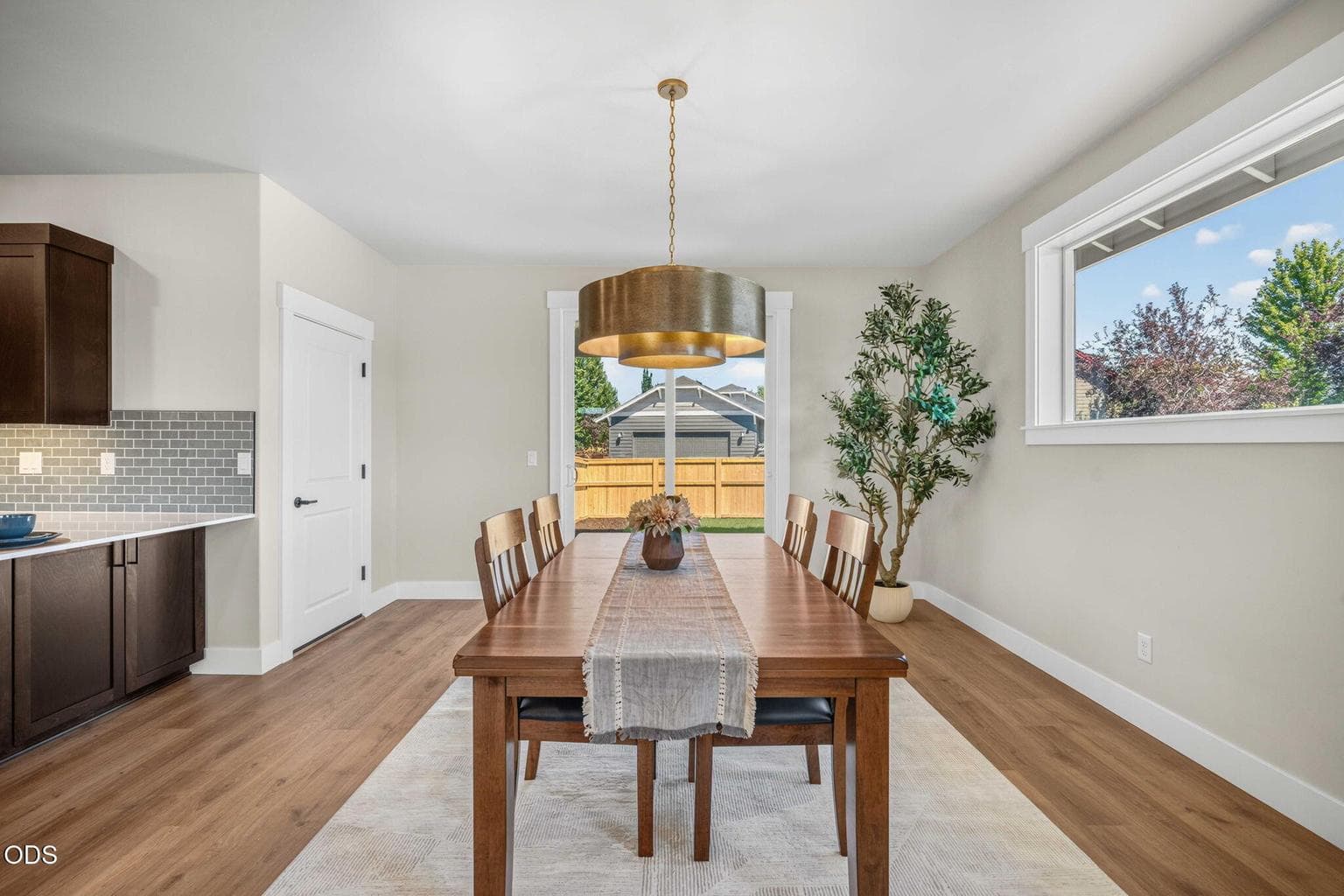 Photo of 887 NW 18th Court 18 of 69