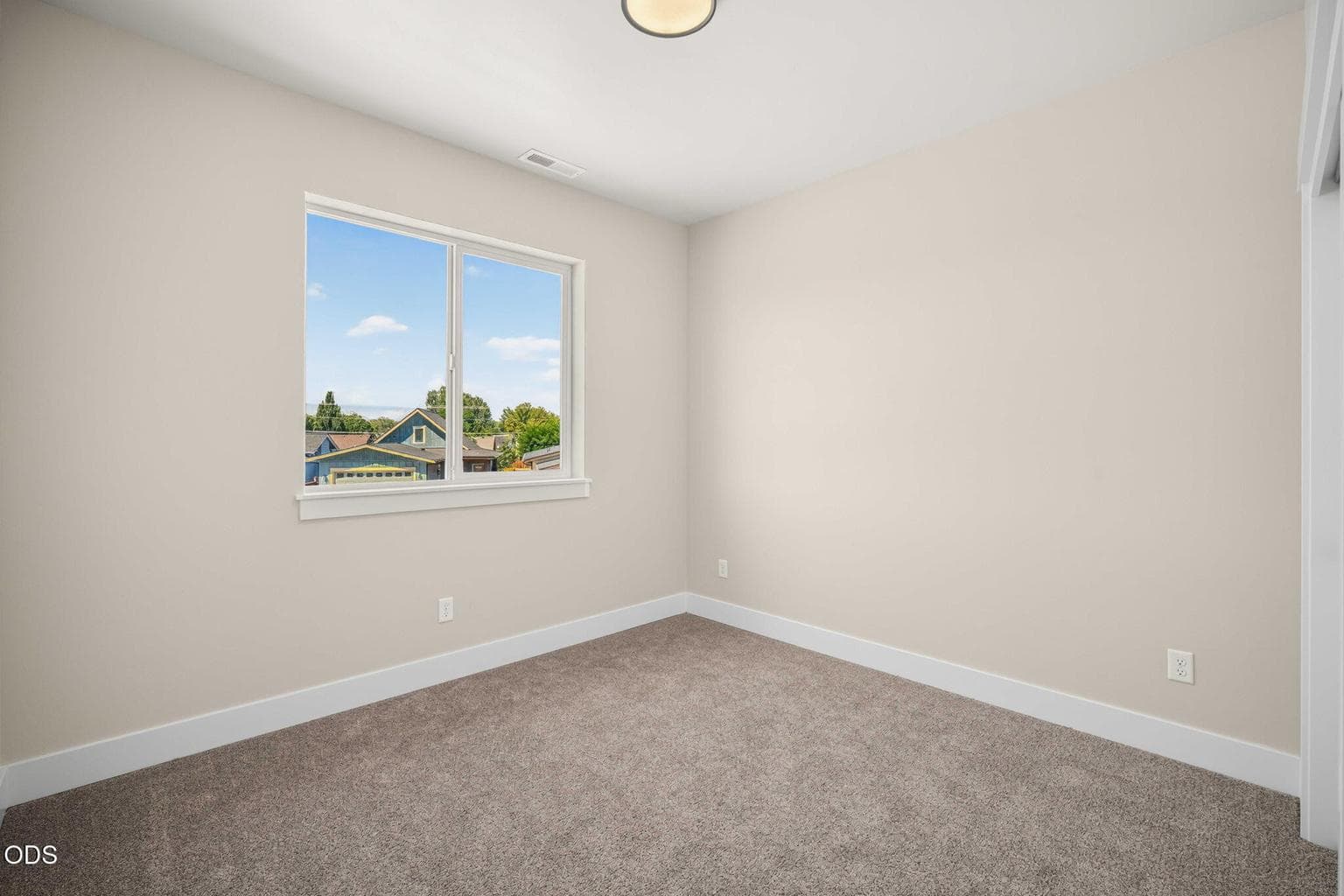 Photo of 887 NW 18th Court 50 of 69