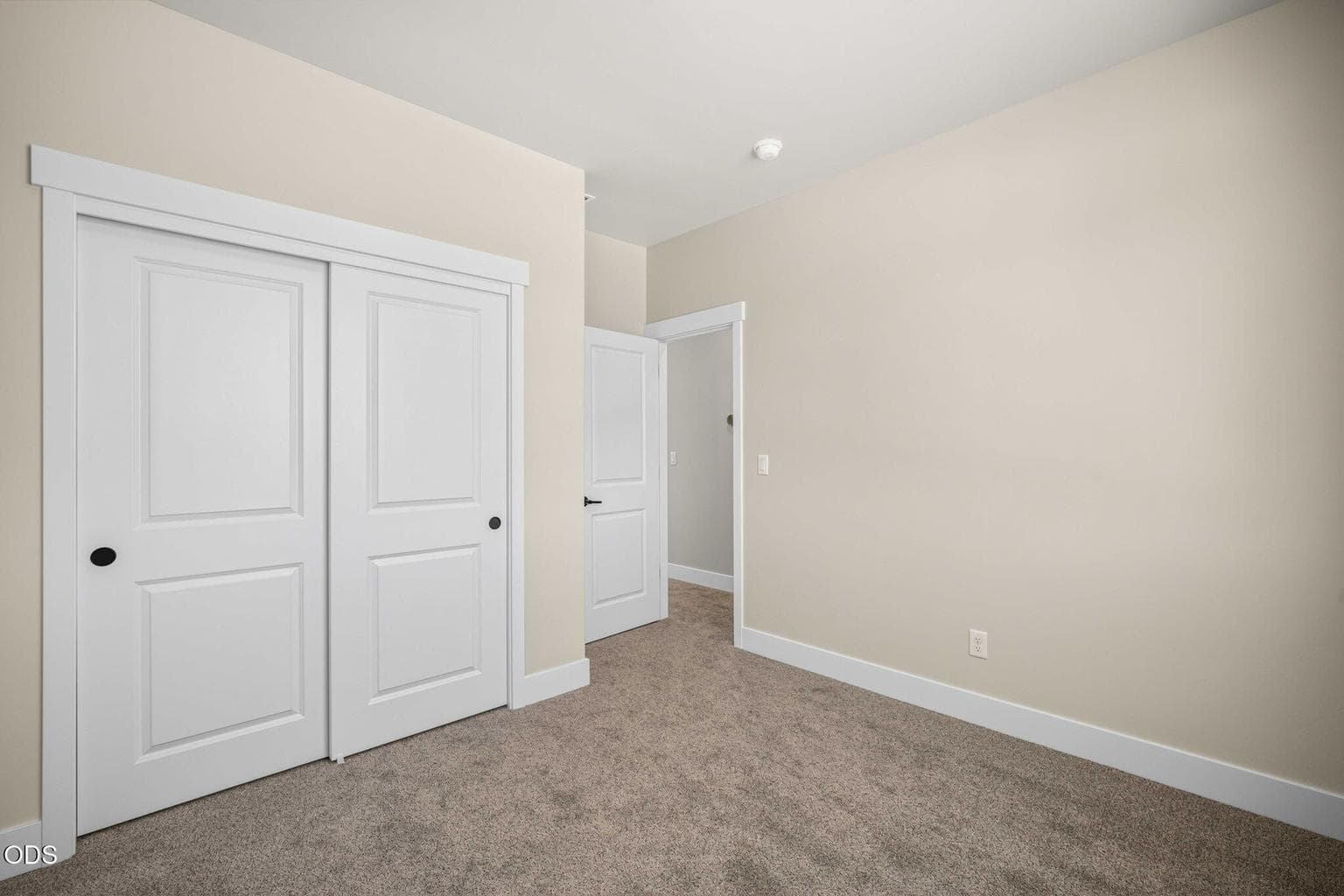 Photo of 887 NW 18th Court 51 of 69