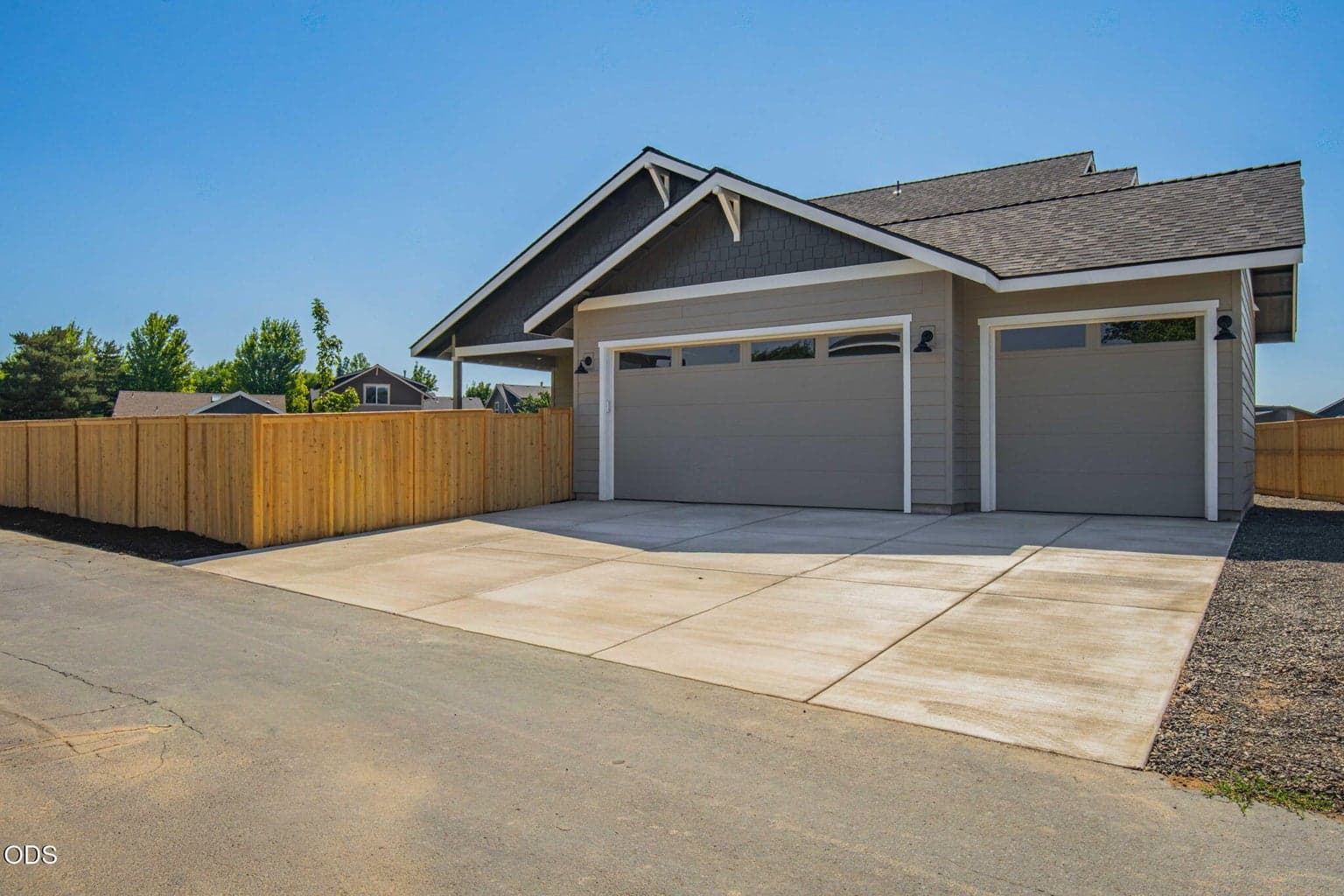 Photo of 887 NW 18th Court 61 of 69